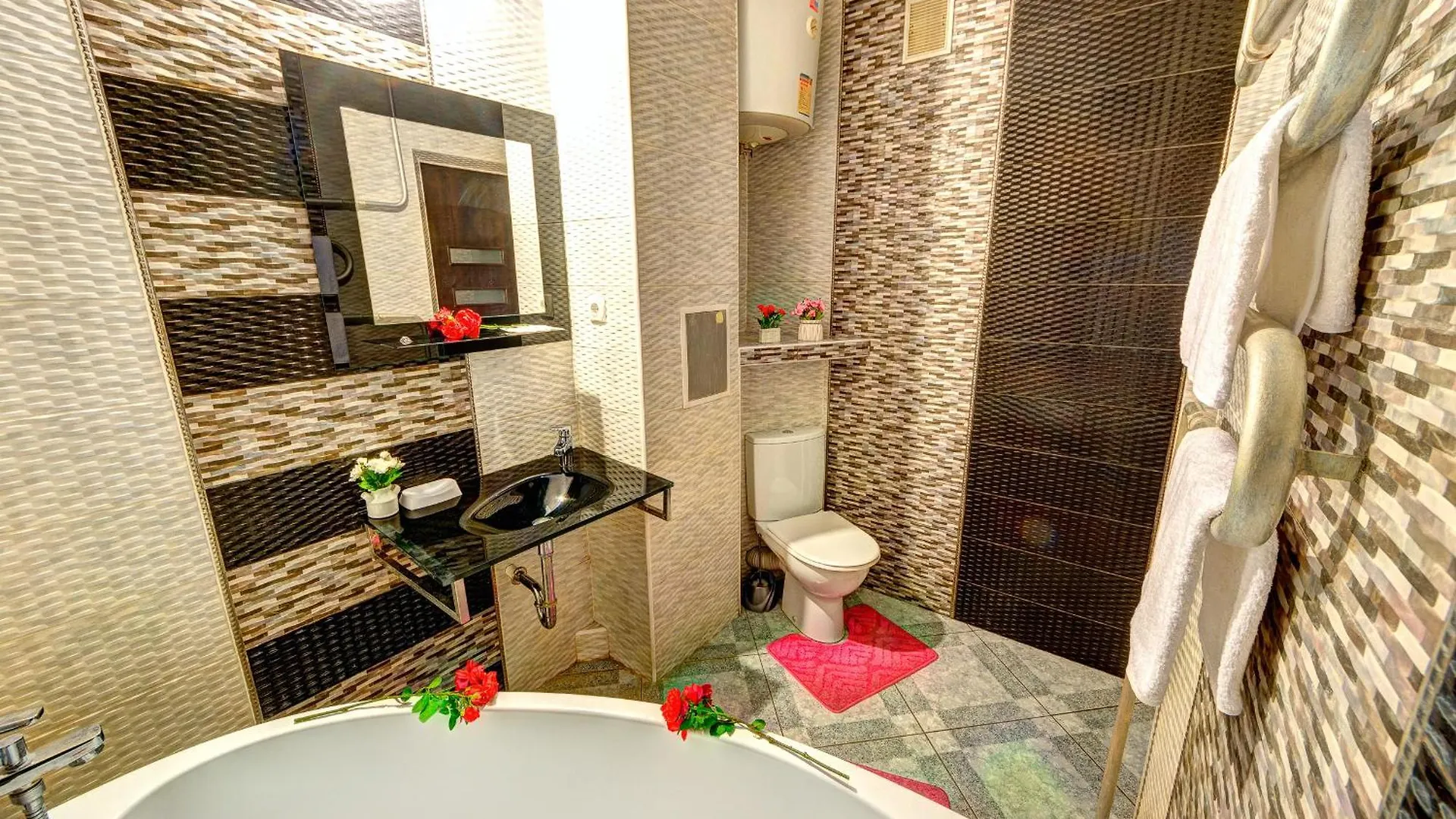 Апартаменти 4-Кімнатні Поруч З Метро Золоті Ворота Kiev Appartement
